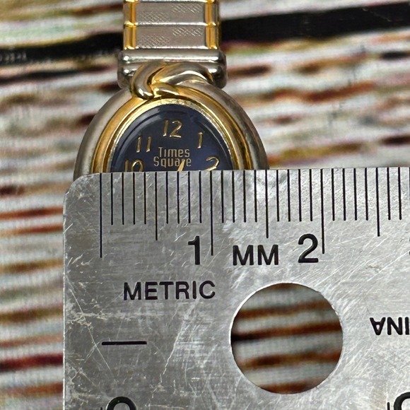 Times Square Quartz Women's Oval Blue Dial Two Tone Watch Tested - Picture 7 of 7